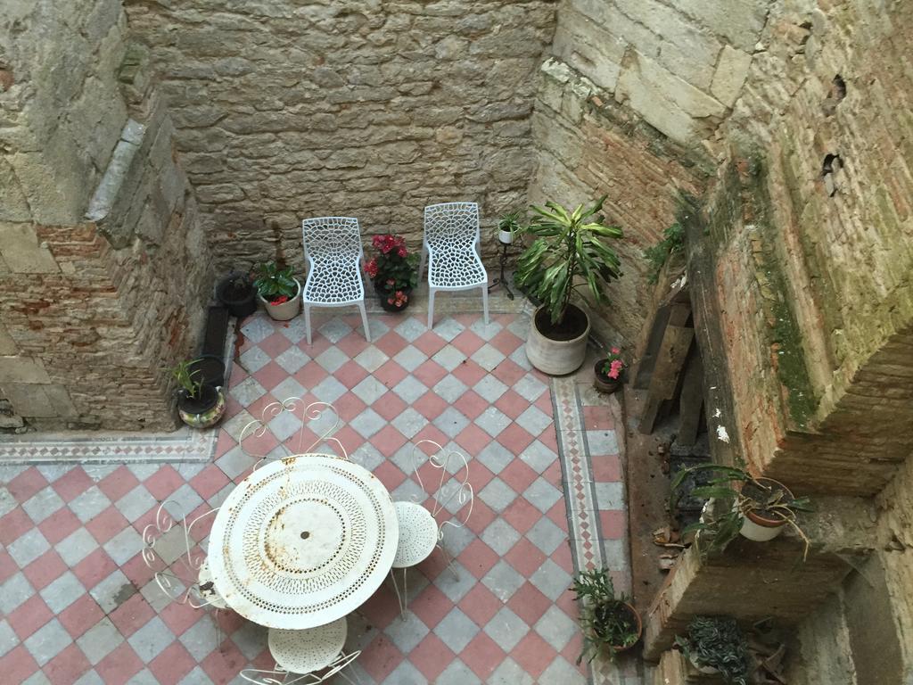 B&B Le Chat Qui Dort Montricoux Esterno foto